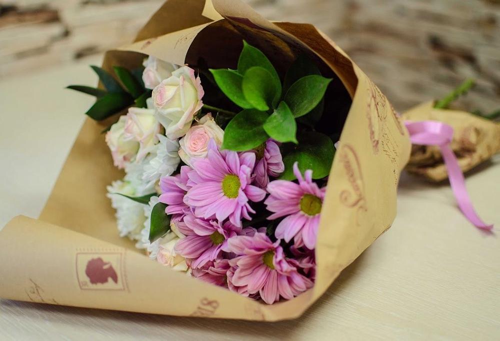 Букет цветов из: Розы и Хризантемы в Новоминской