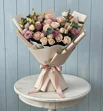 Букет цветов из:  Розы и Лизиантусы в Новоминской