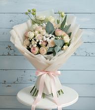 Букет цветов из:  Розы и Лизиантусы в Новоминской