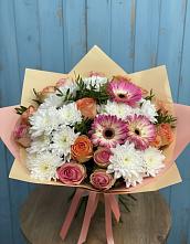 Букет цветов из:  Розы, Герберы и Хризантемы в Новоминской