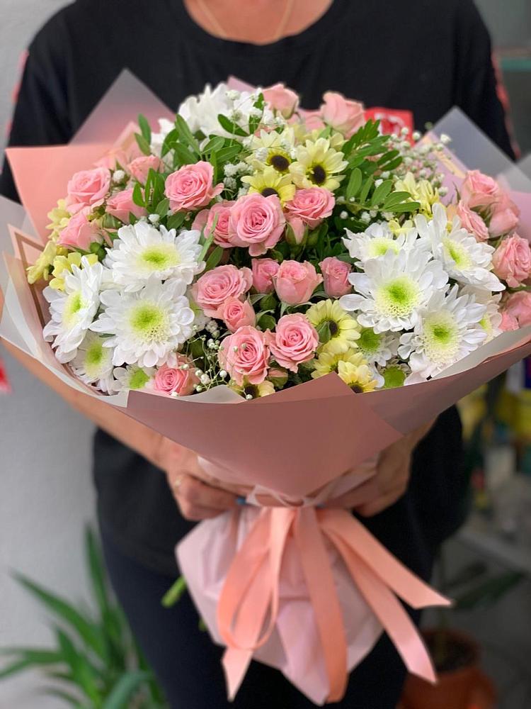 Букет цветов из: Розы и Хризантемы в Новоминской