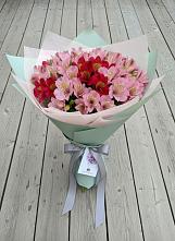 Букет цветов из:  Альстромерии в Новоминской