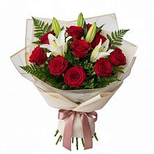 Букет цветов из:  Лилии и Розы в Новоминской