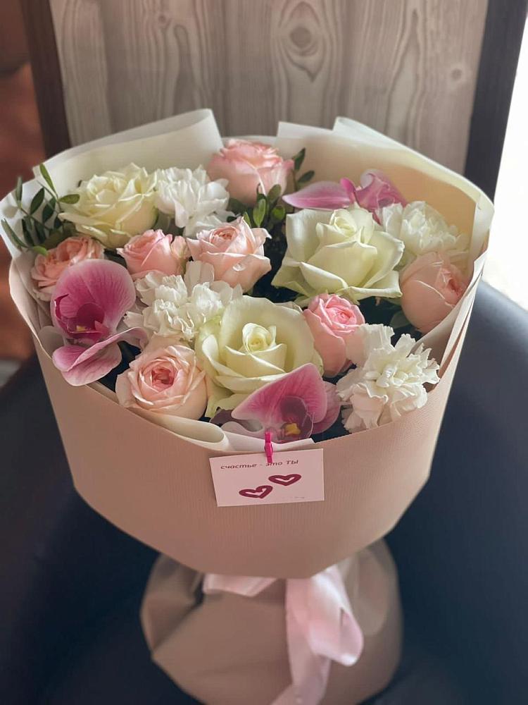 Букет цветов из: Орхидеи, Розы и Гвоздики в Новоминской