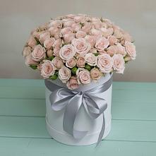 Цветочная композиция из Розы в шляпной коробке в Новоминской