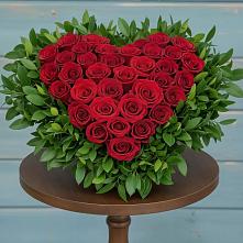 Цветочная композиция из Розы в виде сердца в Новоминской