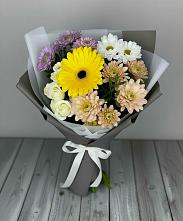 Букет цветов из:  Розы, Герберы и Хризантемы в Новоминской