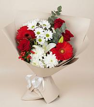 Букет цветов из:  Розы, Хризантемы, Герберы и Лилии в Новоминской