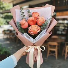 Букет цветов из:  Розы в Новоминской