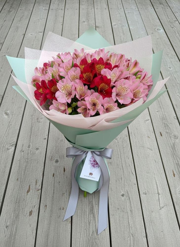 Букет цветов из: Альстромерии в Новоминской