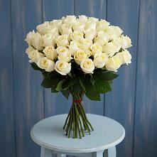 Букет 51 Белая роза Эдлесс Лав в Новоминской