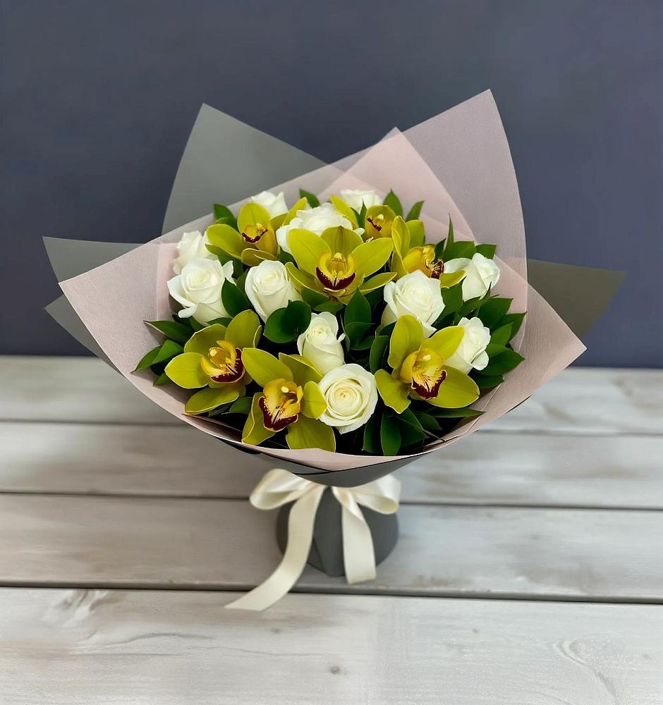 Букет цветов из: Орхидеи и Розы в Новоминской