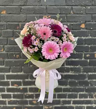 Букет цветов из:  Герберы и Хризантемы #REPLACE_PRED# Новоминской