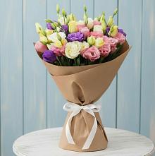 Букет цветов из:  Лизиантусы в Новоминской