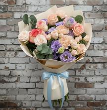 Букет цветов из:  Розы, Лизиантусы и Гвоздики #REPLACE_PRED# Новоминской