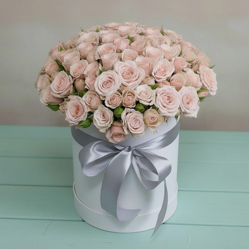 Цветочная композиция из Розы в шляпной коробке в Новоминской